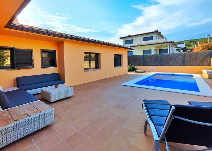 Casa Con Piscina En L'estartit בית נופש ז'ירונה